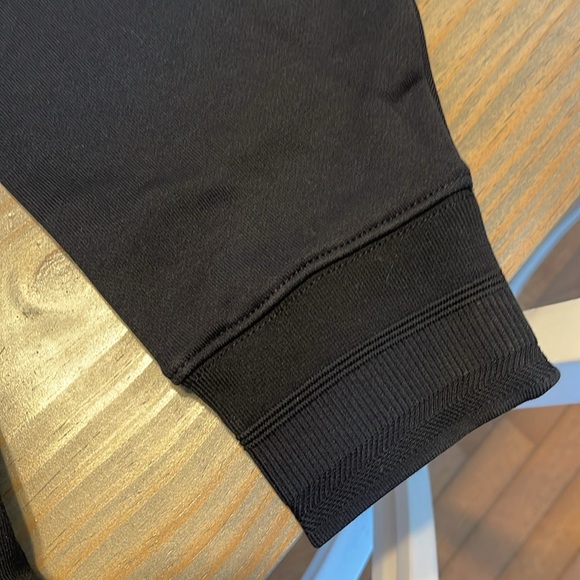 Hooded sweat shirt - Picture 6 of 10